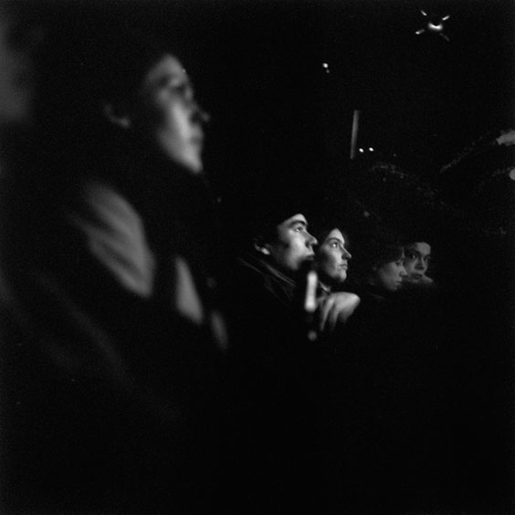 Sunday, February 16, 2003. Durchsfenster - The February program 2003  The audience in the movie theatre watches the film intensely. Image: Michel Meijer