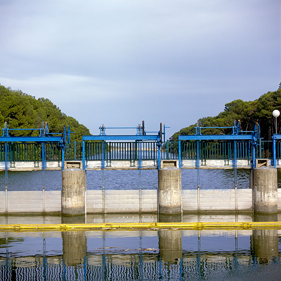 Rice cultivation in Albufera Natural Park, Spain 2014. Locks in the canal connecting Lake Albufera and the Mediterranean Sea. Image: Michel Meijer