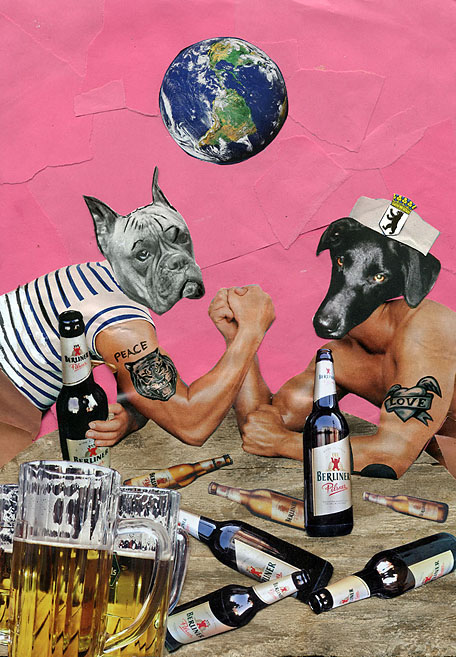 Armworstelen Zwei Männer, jeder mit einem Hundekopf, ringen mit den Armen. Collage: Tim Roeloffs.