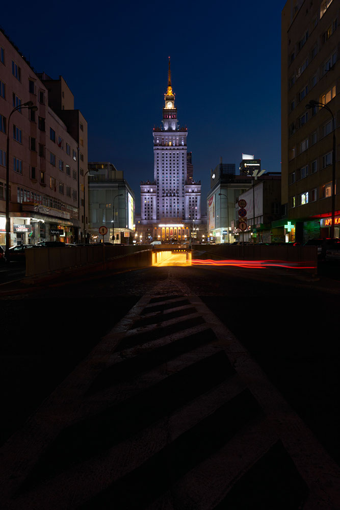 Frankfurter Allee at dusk in Berlin, Germany 2019 - image: Michel Meijer