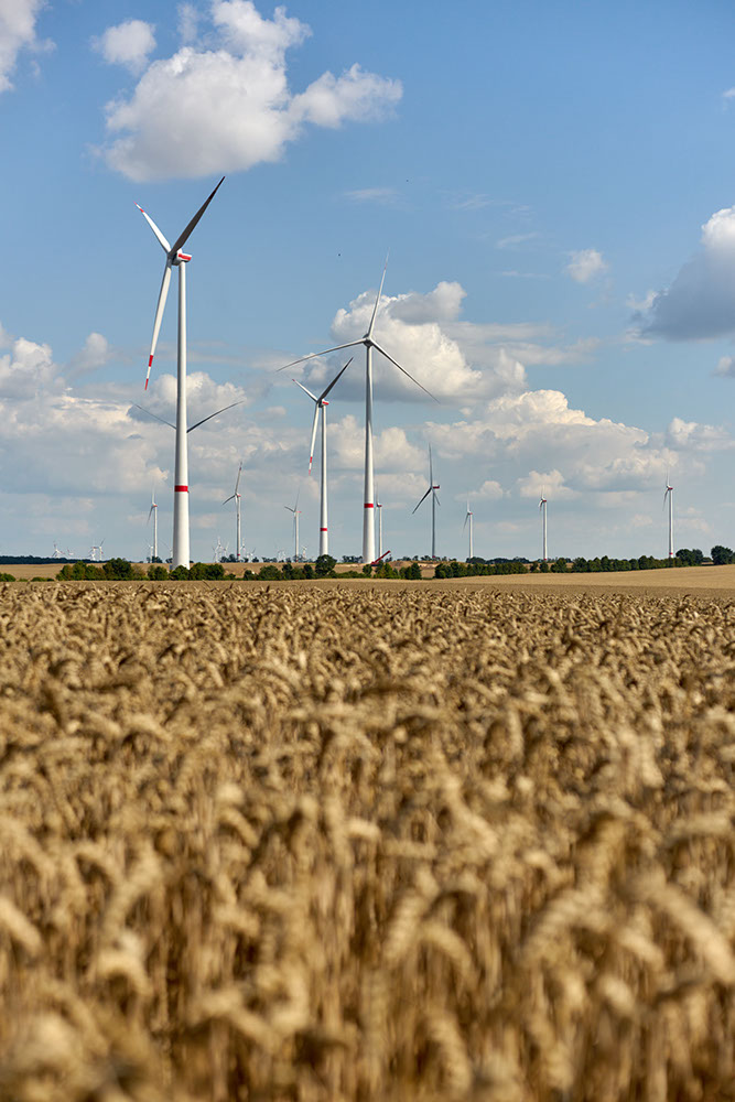 Frankfurter Allee at dusk in Berlin, Germany 2019 - image: Michel Meijer
